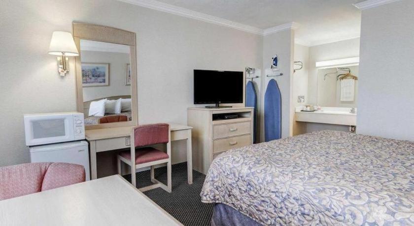 Econo Lodge Ван-Хорн Экстерьер фото