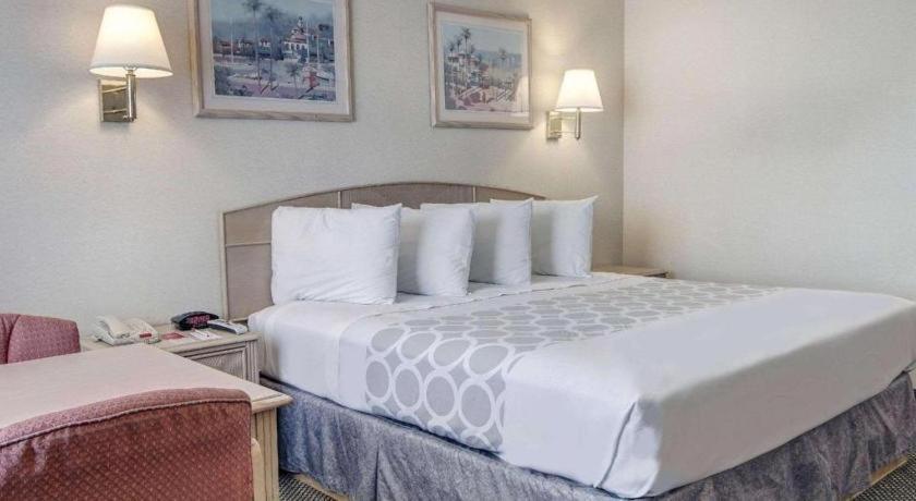 Econo Lodge Ван-Хорн Экстерьер фото