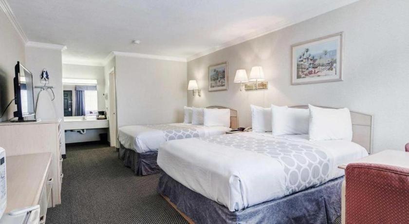 Econo Lodge Ван-Хорн Экстерьер фото