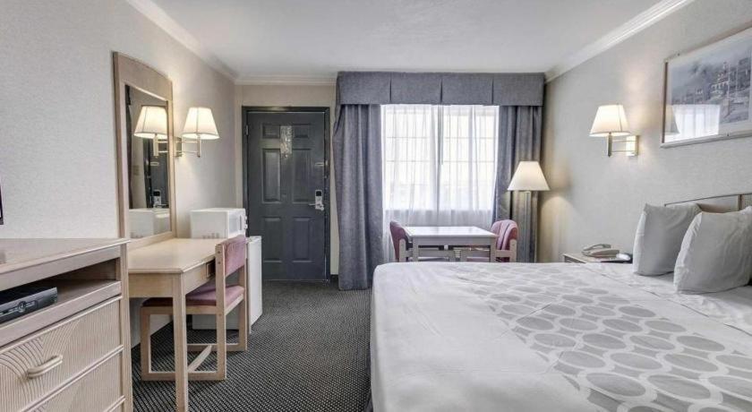 Econo Lodge Ван-Хорн Экстерьер фото