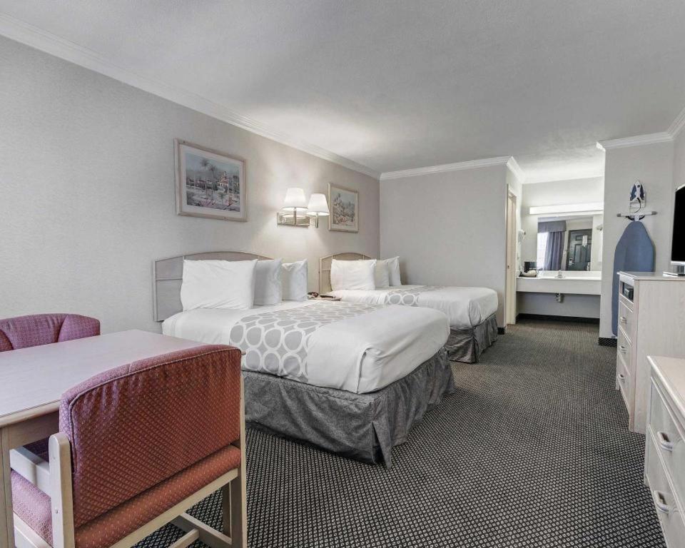 Econo Lodge Ван-Хорн Экстерьер фото