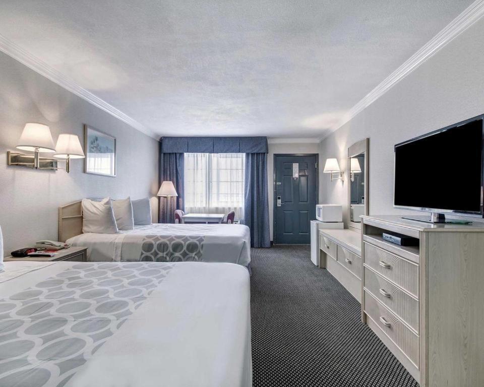 Econo Lodge Ван-Хорн Экстерьер фото