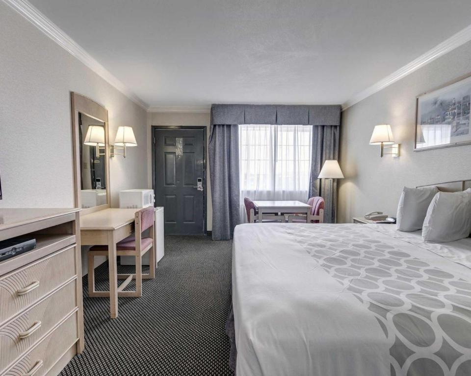 Econo Lodge Ван-Хорн Экстерьер фото