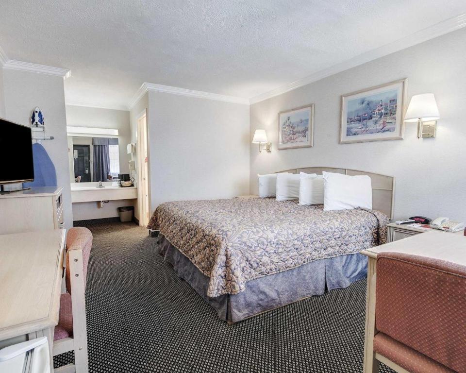 Econo Lodge Ван-Хорн Экстерьер фото